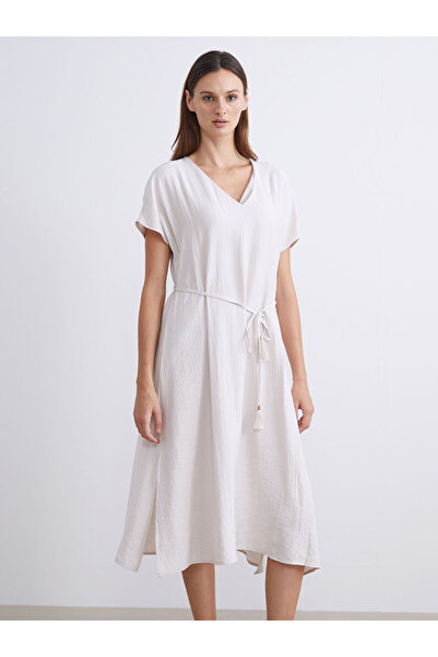 LC Waikiki New Season from Güli̇s Gi̇yi̇m Beige V-Neck Textured Dress