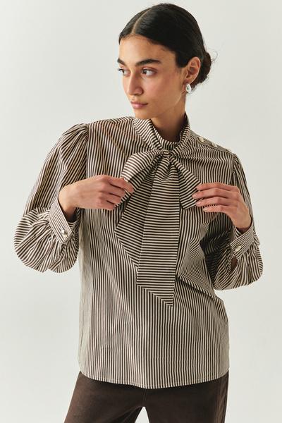 Exquise Striped Shoulder Button Detail Long Sleeve Coffee Blouse with Scarf
