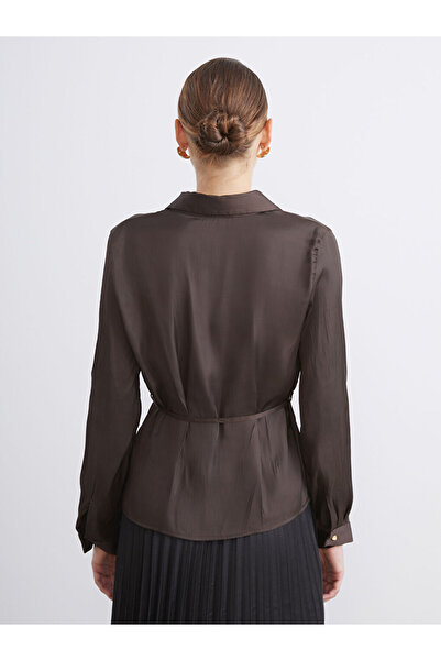 LC Waikiki Beli Kuşaklı Saten Kadın Gömlek