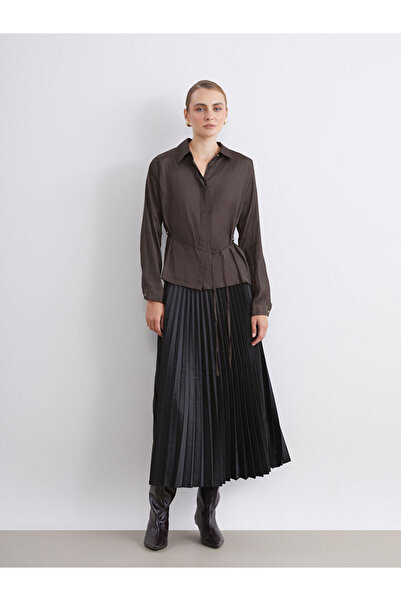 LC Waikiki Beli Kuşaklı Saten Kadın Gömlek