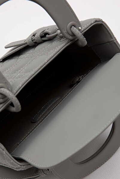 Levidor Gray Square Accessory Detailed Handbag