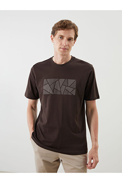 LC Waikiki RMZ GİYİM FARKIYA تي شيرت رجالي من القطن الممشط مطبوع عليه ياقة روبا