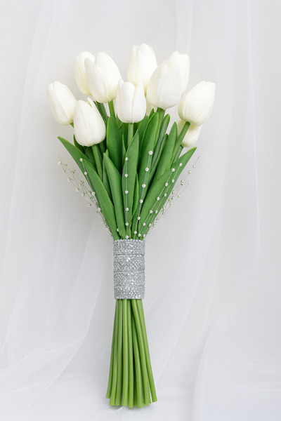 Bioren Canlı Dokulu İncili Islak Lale Gelin Buketi