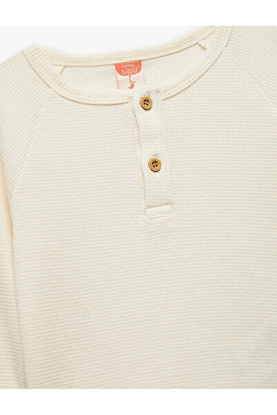 Koton Βαμβακερό μπλουζάκι με μακρυμάνικο λαιμόκοψη