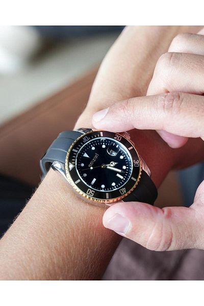 Arkaan Amzuri Men's Watch, Black