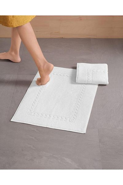 Arkaan Set of 2 white floor towels