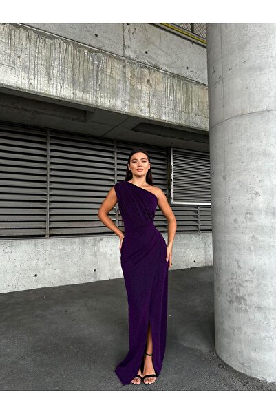 Modafeminen Rochie de seară cu un singur umăr plisată în față cu flori 583314 violet