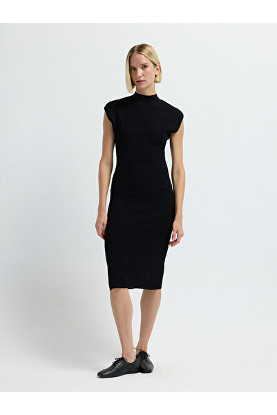 adL Dik Yaka Triko Elbise