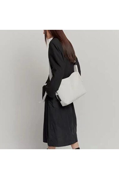 Skycare حقيبة جلدية للكمبيوتر المحمول والكمبيوتر اللوحي، حقيبة كتف للسفر، حقيبة كمبيوتر محمول سوداء