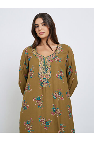 Maxim Creation By Styli Multi Thread Embroidery Jalabiya with Floral Print