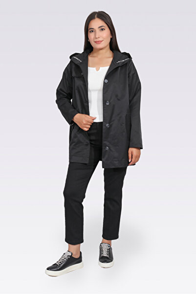 TOLGA SARAÇOĞLU 60073 SİYAH KAPÜŞONLU YANI YIRTMAÇLI ASTARSIZ MEVSİMLİK TRENÇKOT