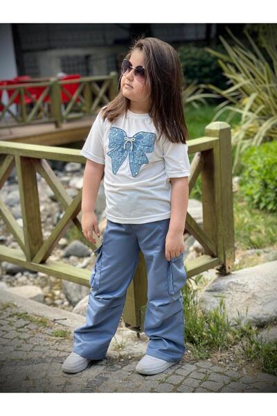 Yağmurun Butiği Kargo Cepli Pantolon ve Kelebek Baskılı T-Shirt Kombin