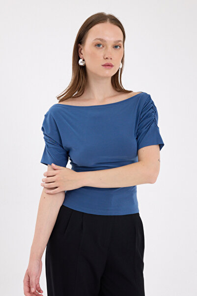 Rays بلوزة إنديجو برقبة قارب وأكمام مكشكشة 2515