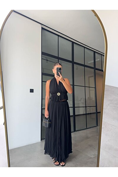 BB Bensu Buyruk Black Back Open Bluz Skirt Set with Gold Accessories