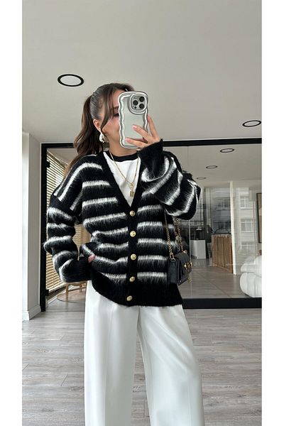Le Savu Shilsee Women's Black and White Striped Gold Buttoned Beard Cardigan