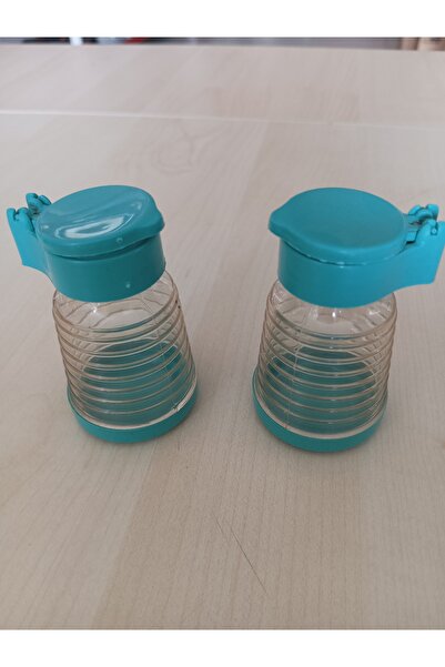 Generic Brand Modern and Convenient Salt Shaker Set of 2 – Aesthetic & Practical