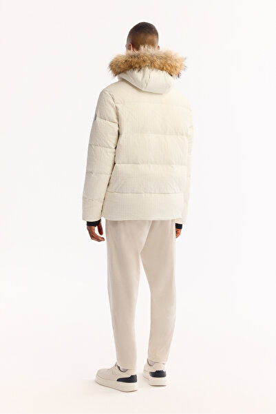 Avva Men's White 100% Goose down Water Repellent Windproof -10 ° C Durable Inflatable Coat A52Y6084