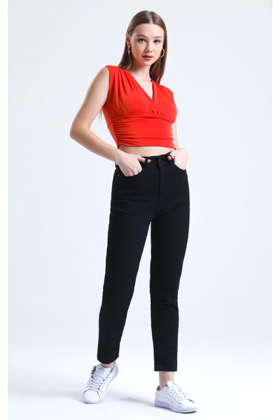 kleshus بنطلون جان مام ليكرا أسود عالي الخصر من لارا