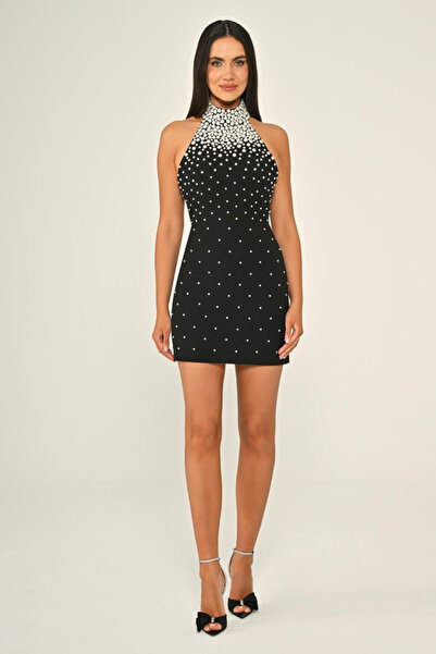 ALFABETA KADIN BONCUK İŞLEMELİ BOYUNDAN BAĞLAMALI KOLSUZ DAR KALIP MİNİ PEMBE ABİYE VE MEZUNİYET ELBİSESİ