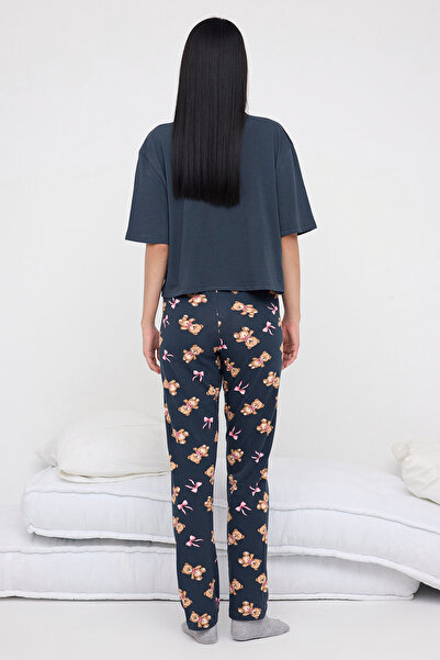 Trendyol Collection Teenagerský antracitový bavlněný medvídek a stuha/mašle s potiskem lycrového pleteného pyžama THMAW26PT00076