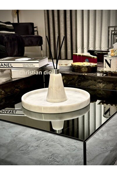 Voodo Concept Nimbus Marble Tray and White Marble Room Fragrance Set