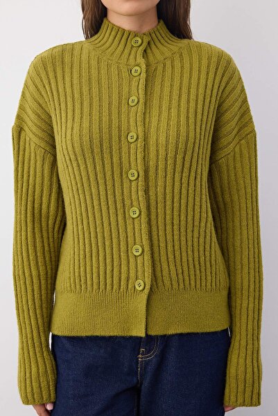 Trendyol Collection Wardrobe Essentials Oil Green Wide Fit Ribbed Soft Textured Knitwear Cardigan |   Twoaw26Hi000910