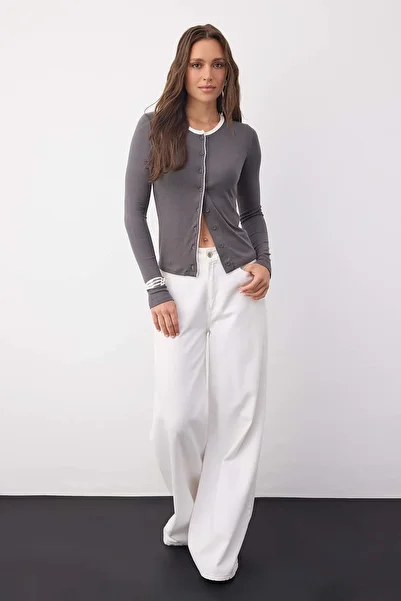 Trendyol Collection Wardrobe Essentials – Anthracite Color Block Button Knitted Blouse |   Twoaw26Bz000040