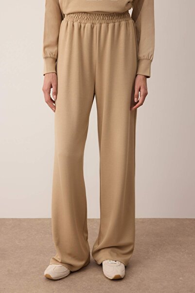 Trendyol Modest Σετ φόρμας από μαλακό ύφασμα υφασμένο από μαλακό ύφασμα σε μπεζ χρώμα TCTAW26EN00000