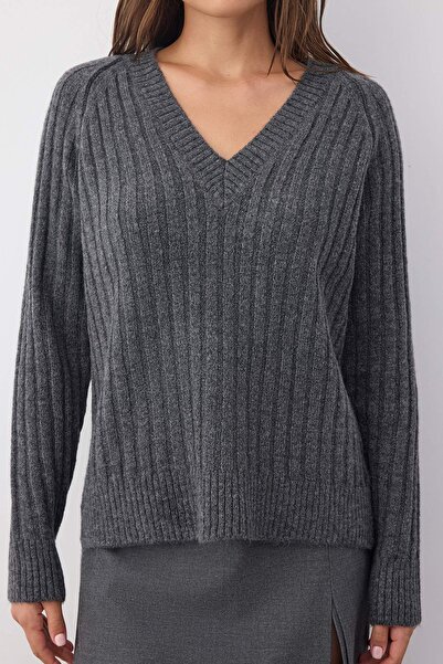 Trendyol Collection Wardrobe Essentials Pulover din tricot cu textură moale, antracit, TWOAW26KZ00078