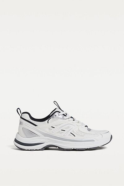 Stradivarius Trainers with detail