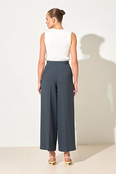 Setre Pantaloni largi cu tăietură confortabilă, cu detalii de cusătură cu ulei și buzunare