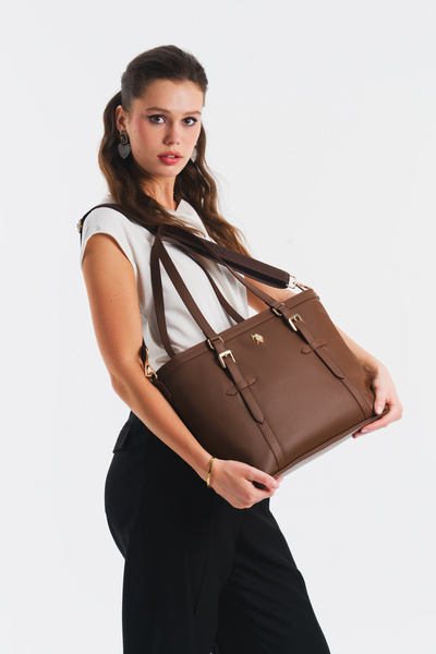 U.S. Polo Assn. حقيبة كتف نسائية من A.Brown Us25581 حصرية عبر الإنترنت