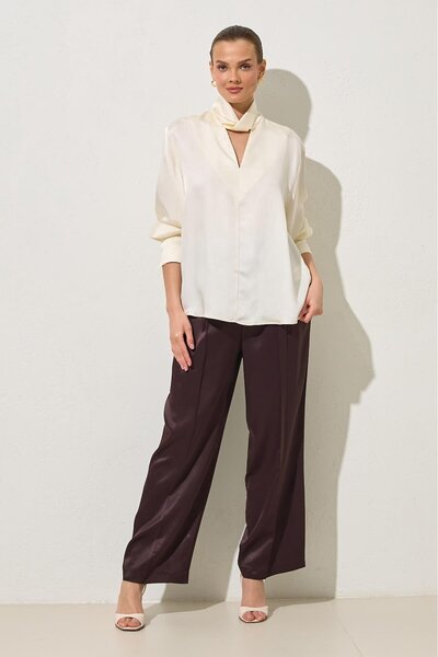 Setre Cream V-Neck and Neck Detailed Relaxed Fit Blouse