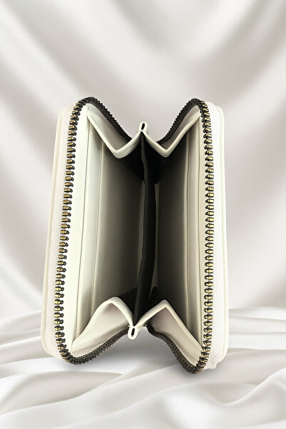 Aura Collection Online Noya Zippered Shiny Faux Leather Wallet - White