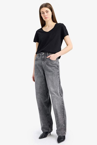 DeFacto Regular Fit Výstřih do V Basic Plain Krátký rukáv 100% bavlna Tričko K1507AZ23SM