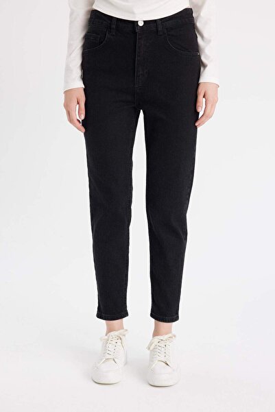 DeFacto Comfort Mom Yüksek Bel Rahat Kalıp Hafif Dar Paça Bilek Boy Jean Pantolon D4305AX24AU