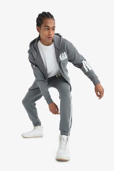 DeFacto DeFactoFit NBA Wordmark Χοντρό Jogger Φούτερ Παντελόνι Standard Fit με κορδόνια μέσης με τσέπες D8618AX25SP
