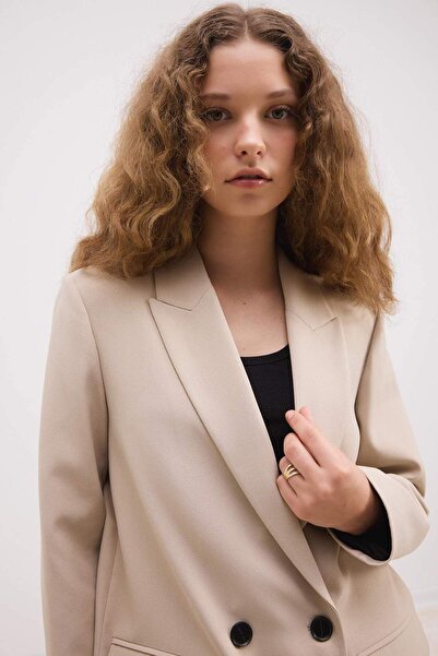 DeFacto Oversize Geniş Kalıp Ceket Yaka Düğmeli Basic Düz Blazer Ceket C2457AX24AU