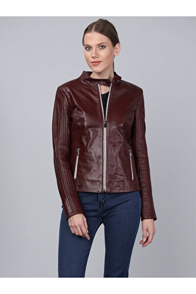 Basics&More جاكيت من الجلد الطبيعي باللون الأحمر الداكن مع تفاصيل خياطة على ش...