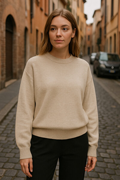 VEGA MODA Round Neck Basic Knitwear Sweater, Soft Textured Crew Neck Sweater,...