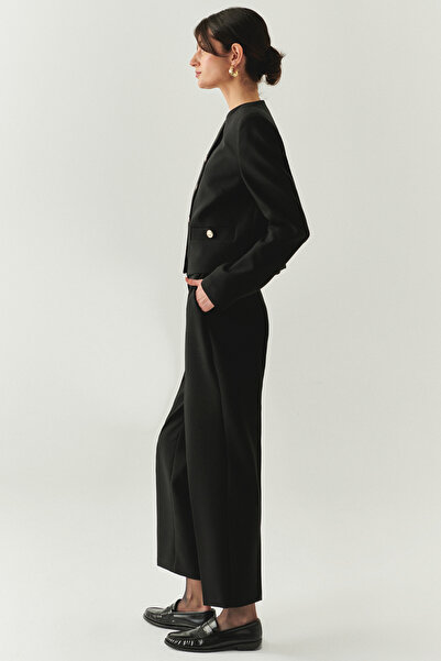 Exquise Regular High Waist Woven Trousers with Pockets