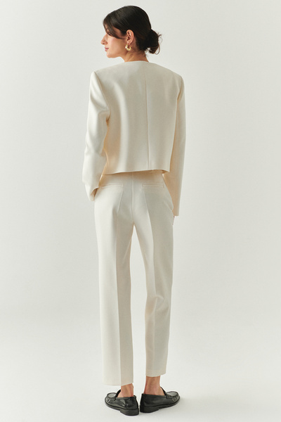 Exquise Regular High Waist Woven Trousers with Pockets