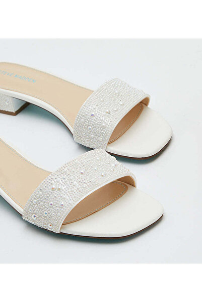 Steve Madden Womens Kimberoff White Pearl Flat Sandals