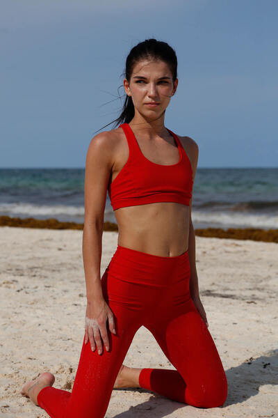 Pulsar Chakra Yoga Leggings Red