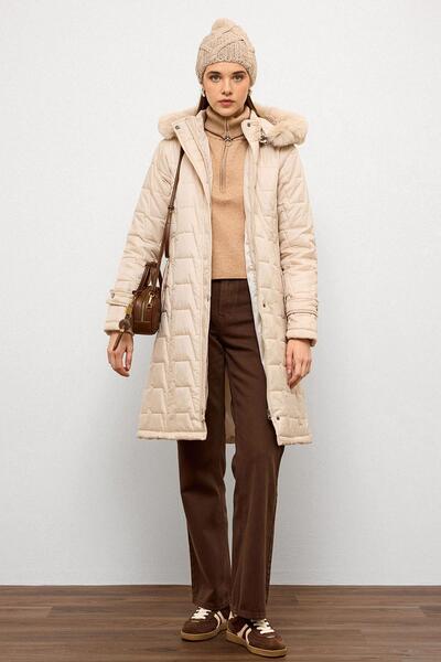 Olcay Removable Fur Hooded Zipper Closure Quilted Coat Taş 6779