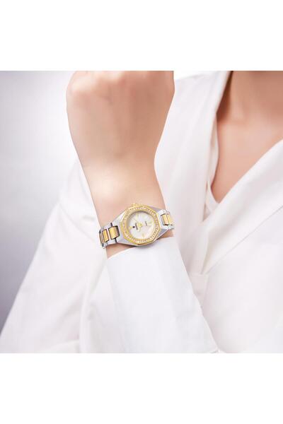 Re Maxwell watch with a modern and attractive style