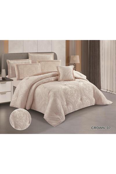 SNOOZYL A luxurious royal bridal bedspread with a luxurious embroidered design to add beauty and elegance to your room decor.