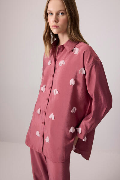 Touché Privé ΠΙΓΚΟ ΚΕΝΤΗΜΕΝΟ ΜΕ ΤΟΥΛΙ ΛΟΥΛΟΥΔΙΑ