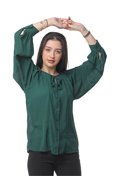 SUGA Elegant Emerald Blouse