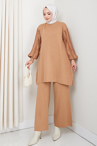 BisuModa Tunic Set with Sleeve Glitter Detail and Knitwear Trousers